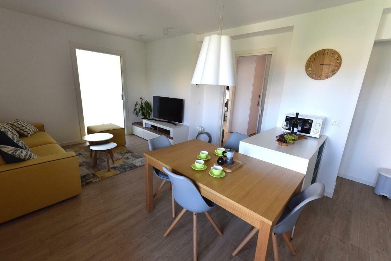 Apartment Vostan 普拉 外观 照片