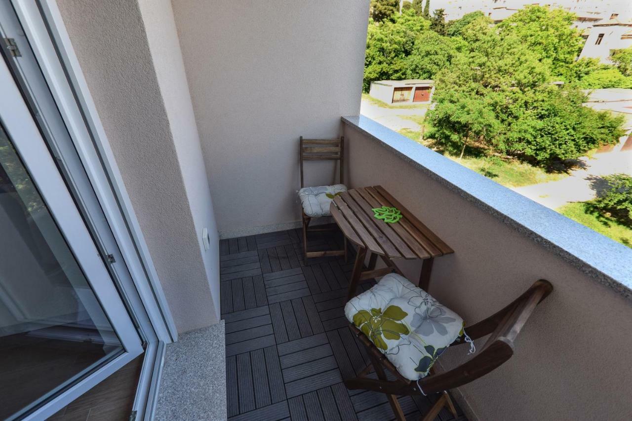 Apartment Vostan 普拉 外观 照片