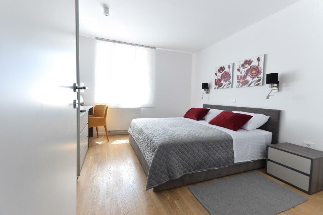 Apartment Vostan 普拉 外观 照片